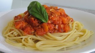 Espaguetis a la napolitana  Auténtica receta italiana de pasta [upl. by Sufur]