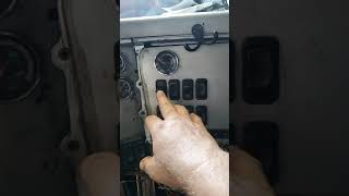 CRUISE CONTROL NOT WORKING FREIGHTLINER CENTURY CLASS PART 1 OF 2 VIDEOS [upl. by Yanahc]