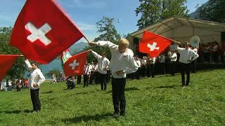 Schweizer Nationalfeiertag Riesenfahne am Säntis [upl. by Sheepshanks]