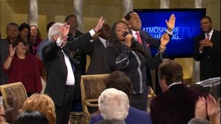 SINACH PASTOR BENNY HINNS STUDIO CALIFORNIA [upl. by Berthoud]