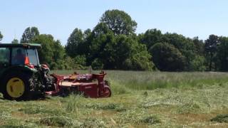 JD 5065M NH H7220 Mowing Oats and Rye 2016 [upl. by Clo477]