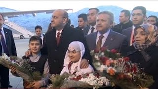 Ukraynadaki çatışmalardan kaçan Ahıska Türkleri Erzincana getirildi [upl. by Enileme7]