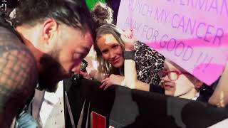 Roman Reigns meets Savanna at WWE Live Syracuse NY [upl. by Mohr]