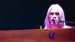 Jeff Chimenti singing with Dead and Company in Charlotte 11292017 quotThe Weightquot [upl. by Alrac]