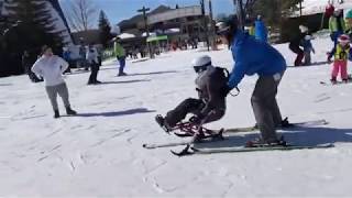 Adaptive skiing learning to ski on a monoski [upl. by Benedikta]