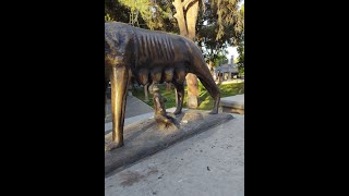 Vandalizan nuevamente el monumento de Rómulo y Remo en Plaza Italia [upl. by Pelagi413]