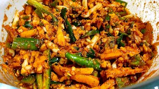 लहसुन अदरक और हरी मिर्च का अचार  Adrak Lahsun Hari Mirch Ka Achar  Garlic Ginger Chilli Pickle [upl. by Winograd530]