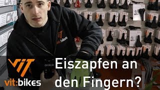 Warme Finger im Winter  Der HandschuhTest  vitbikesTV [upl. by Nitsir687]