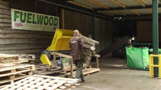 Fuelwood Pallet Chipper SPE1300 [upl. by Henri]