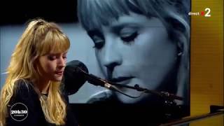 Angèle  Tout oublier Live [upl. by Hcirdeirf]