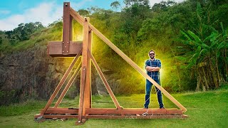 Construímos uma CATAPULTA GIGANTE um TREBUCHET 🔵Manual do Mundo [upl. by Jordana724]