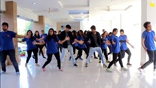 JABRA FAN  The Dance Centre Choreography DedicatedtoSRKkingkhan [upl. by Oznerol740]