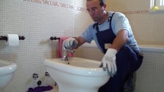 Come RIMUOVERE un BIDE ed installare PILETTA e SIFONEHow to remove BIDET and to install SINK TRAP [upl. by Jock]