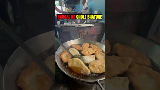 Famous Bhogal Ke Chole Bhature 😍😍 shorts cholebhaturae trending streetfood shortsfeed fyp [upl. by Sillek530]