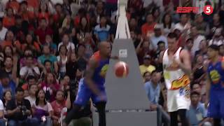 MARQUS BLAKELY Dunk on Raymond Almazan [upl. by Bernelle]