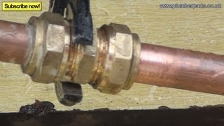 FIX LEAKING COMPRESSION PIPE FITTING  Plumbing Tips [upl. by Llednohs197]