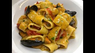 PASTA PATATE E COZZE  CUCINANDOMELAGODO [upl. by Hagan]