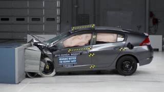 2010 Honda Insight moderate overlap IIHS crash test [upl. by Fey]