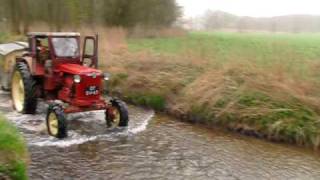 Belarus T40 driving threw a small stream [upl. by Nhar377]