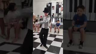 dancei michael jackson smooth criminal [upl. by Refannej]