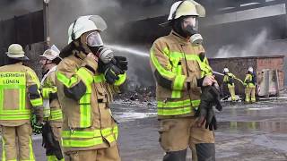 Feuerwehr Lünen bei GWA in Lünen beim Großbrand [upl. by Truitt]