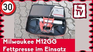 Milwaukee Akku Fettpresse im EinsatzZugschwert Bau [upl. by Inaej463]