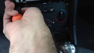 Peugeot 307  Air Conditioning Control  Uninstalling  DIYChannel [upl. by Eegnat95]