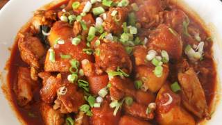 Traditionalstyle spicy braised chicken Dakbokkeumtang 닭볶음탕 [upl. by Luamaj]