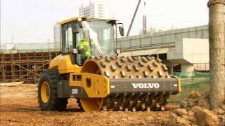 Volvo SD110B soil compactor  Operator environment [upl. by Adidnere]