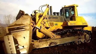 Komatsu D475A3 SD Spreading Clay [upl. by Ireg833]