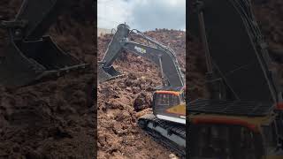 The Power of Huina 1592 Excavator RC Dredges in Landfill Excavation [upl. by Lindsy543]