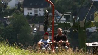 Stoeltjeslift Cochem Pinnerkreuz uitzichtpunt Wild en pretpark Klotten [upl. by Glantz425]