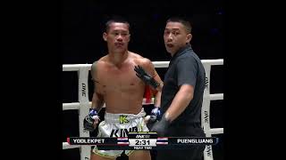 CRAZY COMEBACK 🤯 The legendary Yodlekpet recovers from a firstround knockdown to stop Puengluang [upl. by Seys]