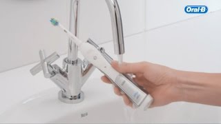 OralB  Elektrische Tandenborstels Zijn Veilig Onder Water [upl. by Romito]