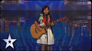 Gwyneth Makes Crowd quotRoarquot  Asia’s Got Talent 2015 Episode 1 [upl. by Morrill]