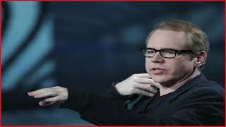 Bret Easton Ellis Asks quotDoes Homophobia Still Exist in Hollywoodquot [upl. by Izak]