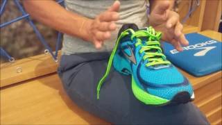 Come allacciarsi le scarpe da running  Risponde Lucy Scarparo Footworks [upl. by Adnilrev]