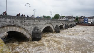 Overstroming in Maastricht [upl. by Aitam]