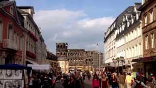 Trier und Die Porta Nigra lateinisch für „Schwarzes Torquot ist ein ehemaliges römisches Stadttor [upl. by Ase]