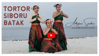 TARI TORTOR SIBORU BATAK  SATU TIGA [upl. by Eelymmij]