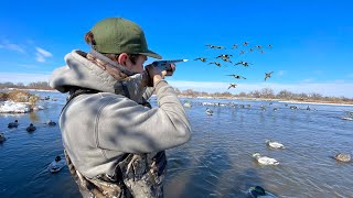 GOOSE and DUCK HUNTING a WORLD FAMOUS RIVER 68 BIRDS [upl. by Nahpets]