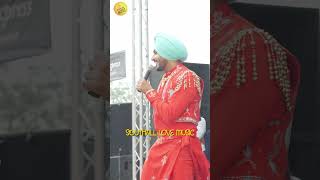 RAJVIR JAWANDA  quotKEE FARKH LAGDAquot  LIVE  HAYES MELA  rajvirjawanda mela [upl. by Keenan]