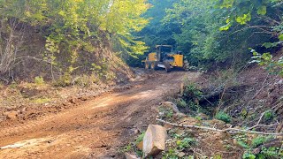 John Deere 670 GP Grader Repairs Silent Paths of Leafy Forests johndeere grader [upl. by Erlene]