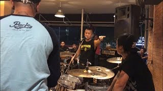 Andyan Gorust dan suhu Sandy Pas Band  Belajar Drum [upl. by Eynaffit]