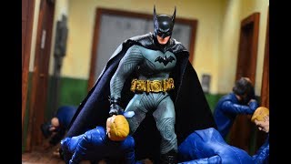 Mezco One12 Collective Batman Ascending Knight Review [upl. by Flaherty283]