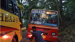 KSRTC VS KARNATAKKA RTC VS PRIVET BUS [upl. by Tnecnivleahcim479]