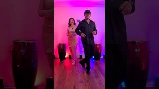 How to Cumbia Dance  Cumbia Dance for Beginners  Learn Cumbia in 30 Seconds  Waldo y Jacqui [upl. by Janeta]