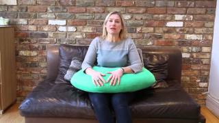 The Best breastfeeding pillow for twins tandem feeding  Thrupenny Bits [upl. by Merchant]