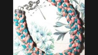 DIY Ejemplo de collares que podemos realizar con trapillo [upl. by Kcire]