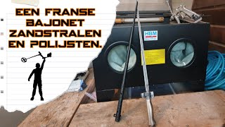 Een bajonet zandstralen met een HBM zandstraalcabine Sandblasting [upl. by Lissak]